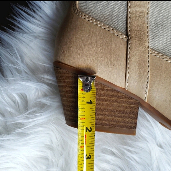 Universal Thread Western Style Boot Size 8 Ivory & Cream 2¼" block heel NWOT - Picture 7 of 10